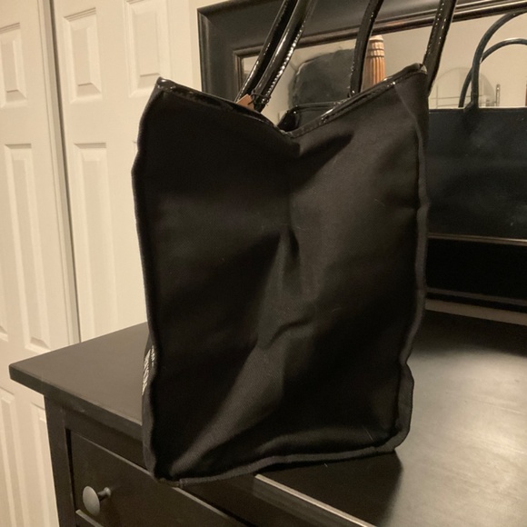 *Rare* Victoria’s Secret Logo Handbag - Picture 3 of 6